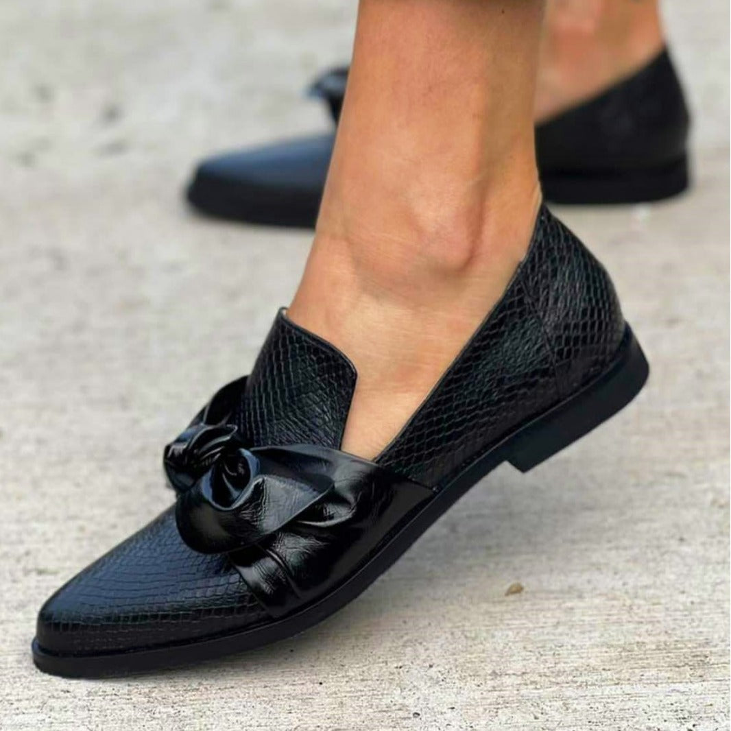 Trine | Loafers with Bow Detail